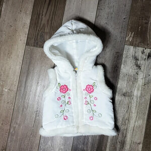 Cradle Togs Baby Girl Faux Fur Embroidered Vest Size 3/6 Months